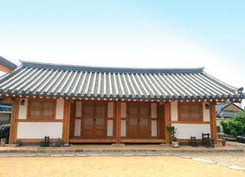 גייאונגג'ו Happy Village Syeobul Guesthouse מראה חיצוני תמונה
