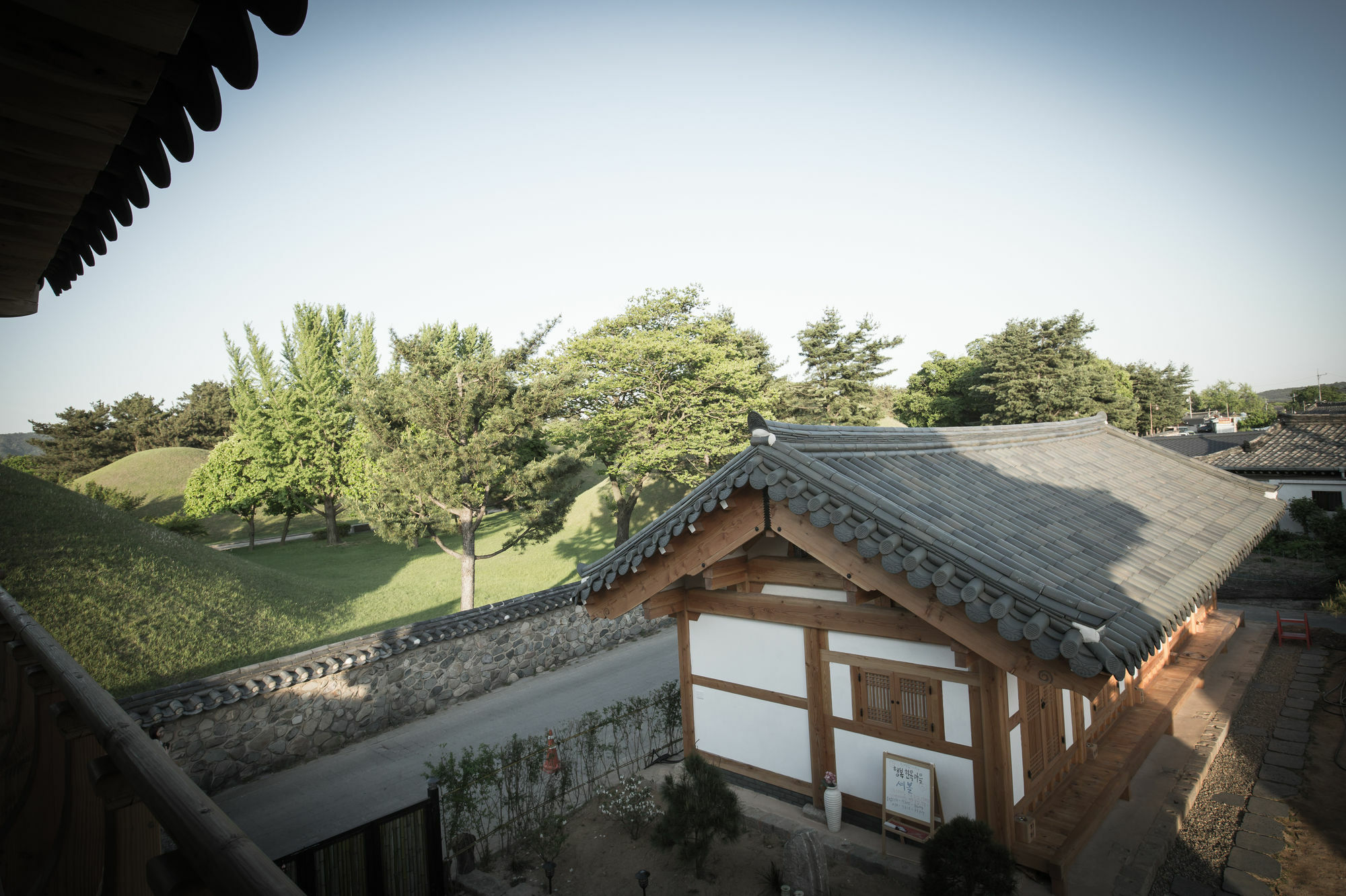גייאונגג'ו Happy Village Syeobul Guesthouse מראה חיצוני תמונה